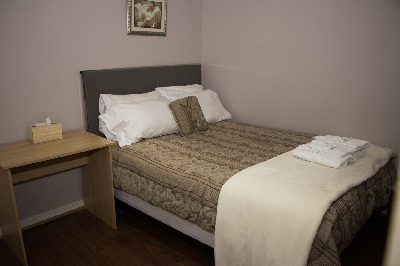 Saint Lawrence Residences And Suites Торонто Екстер'єр фото